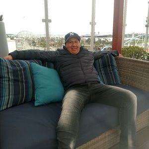 Meet your Posher, Claudio